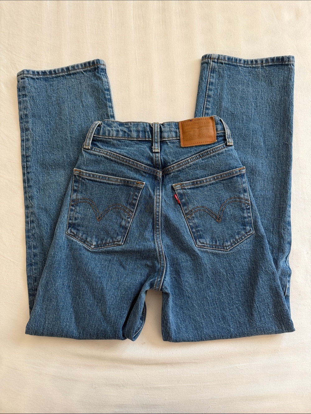 Levi’s Women’s Ribcage Straight Jeans